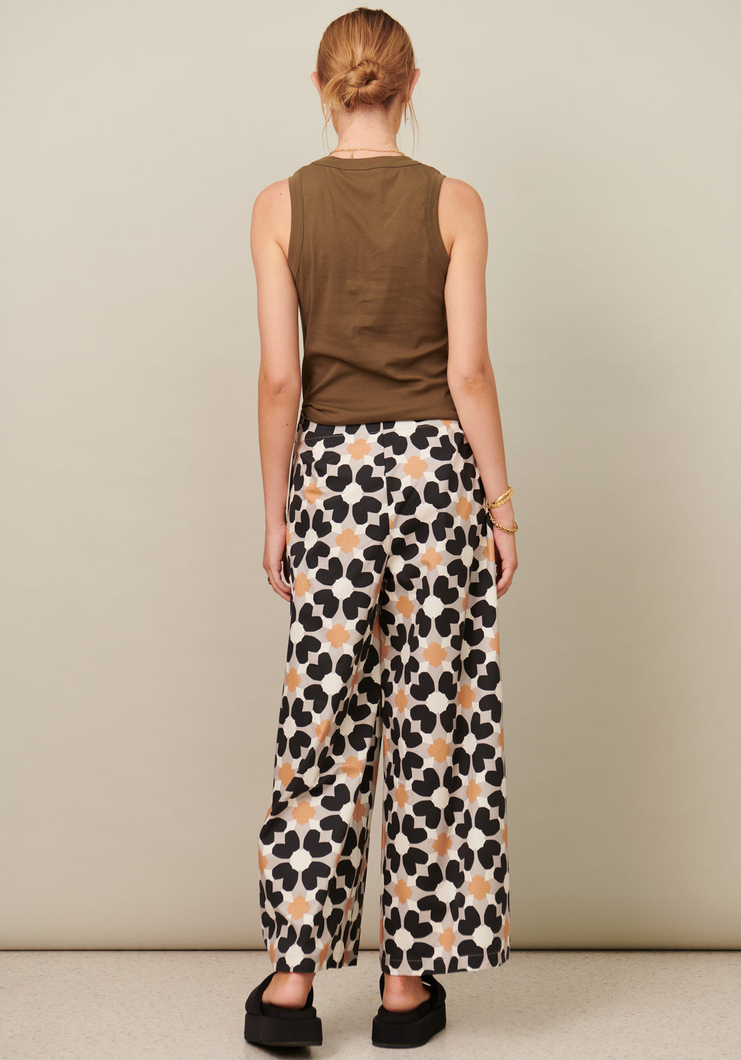 Lorenza Pant